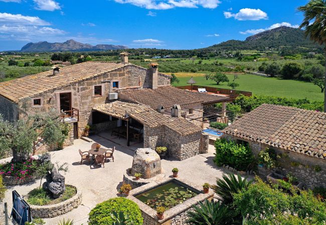 Villa in Pollensa - SOU.   6-Bedroom Mallorca Oasis. Superb in every way Villa in Pollensa - SOU.   6-Bedroom Mallorca Oasis. Superb in every way