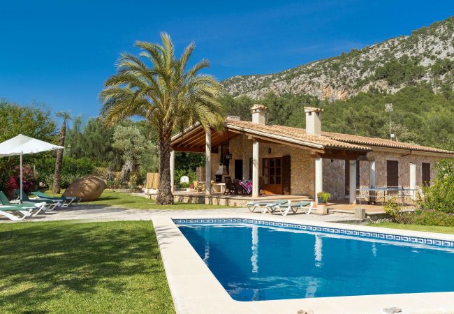 Villa/Dettached house in Pollensa / Pollença - CADELL PETIT. Charming house in the center of Mallorca