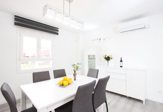 Apartment in Puerto Pollensa - RIERES. Modern apartment near the beach. Apartment in Puerto Pollensa - RIERES. Modern apartment near the beach.