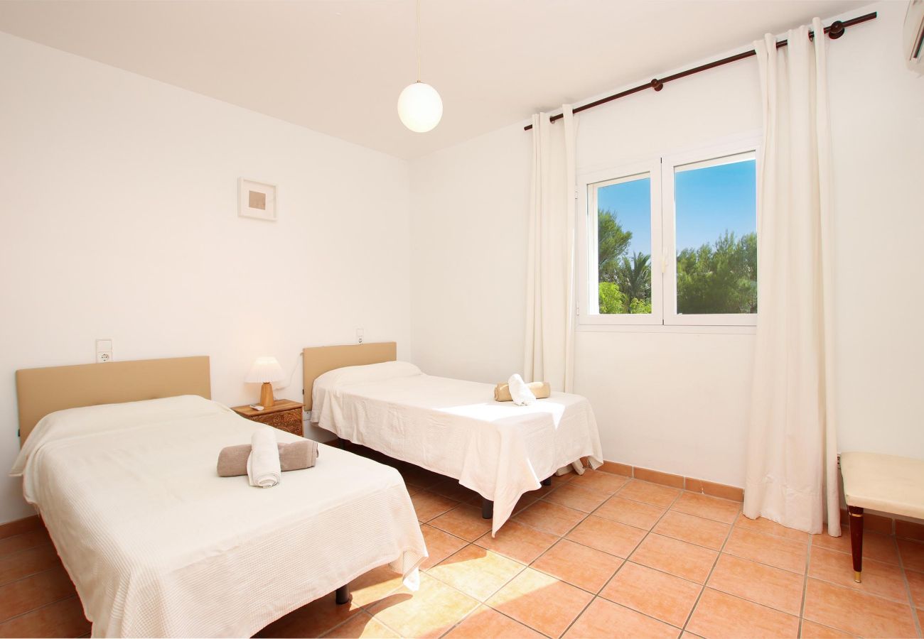 Villa in Alcudia - AMOROS. Beautiful villa with superb sea views