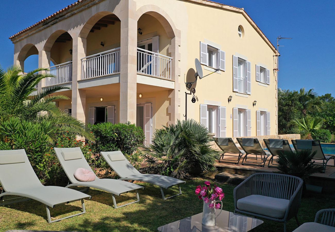 Villa in Alcudia - AMOROS. Beautiful villa with superb sea views