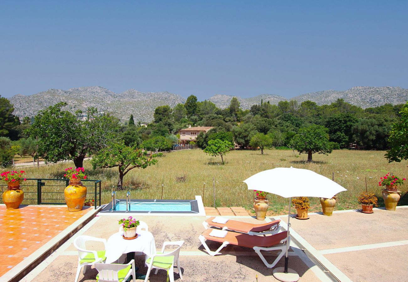 Villa in Pollensa - TIRANA. Welcoming villa midway to Pollensa, Puerto Pollensa and Cala San Vicente