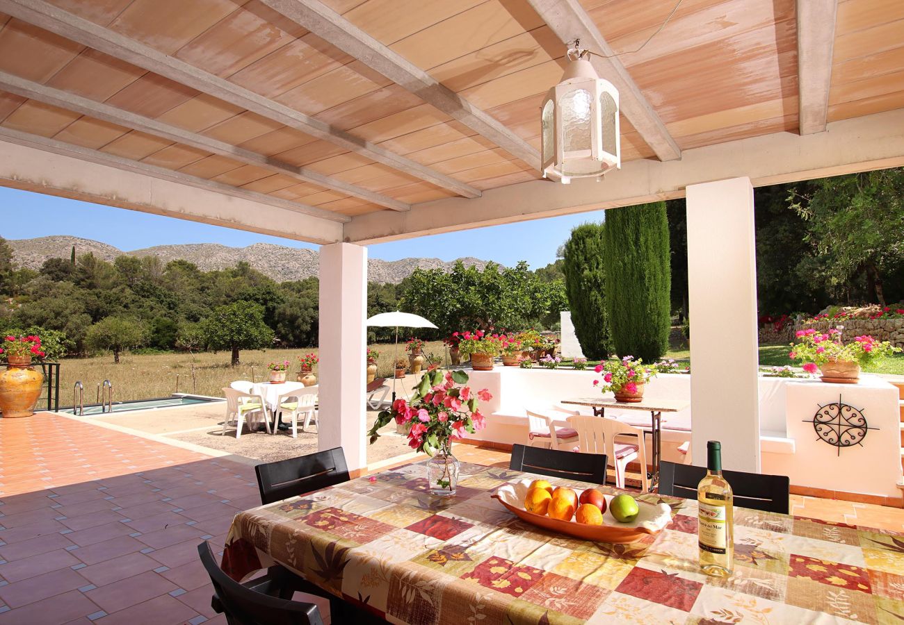 Villa in Pollensa - TIRANA. Welcoming villa midway to Pollensa, Puerto Pollensa and Cala San Vicente
