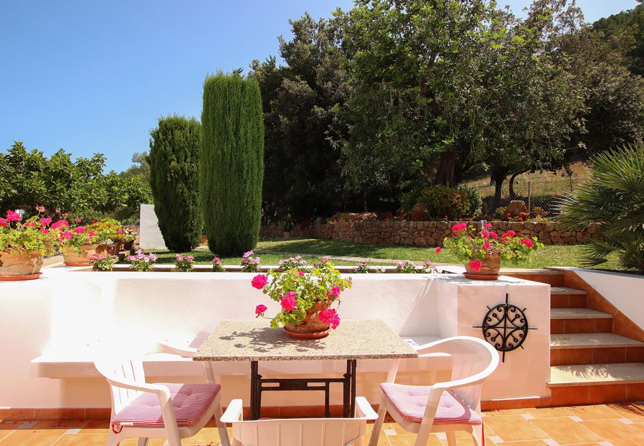 Villa in Pollensa - TIRANA. Welcoming villa midway to Pollensa, Puerto Pollensa and Cala San Vicente