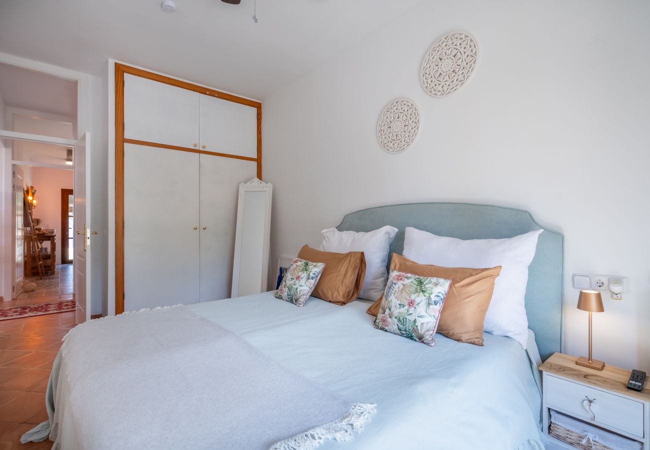 Villa in Buger - Atenas, nice villa near Buger