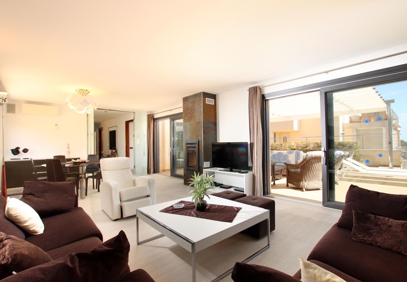 Villa in Cala Sant Vicenç - CAVALL , beautiful villa in the heart of Cala Sant Vicenç