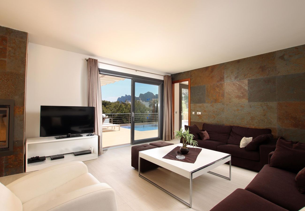 Villa in Cala Sant Vicenç - CAVALL , beautiful villa in the heart of Cala Sant Vicenç