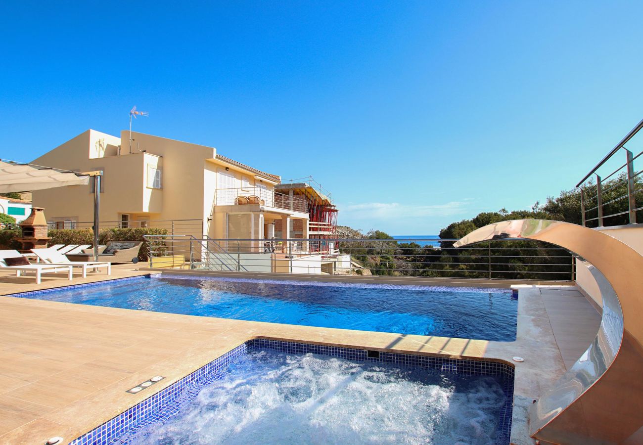 Villa in Cala Sant Vicenç - CAVALL , beautiful villa in the heart of Cala Sant Vicenç