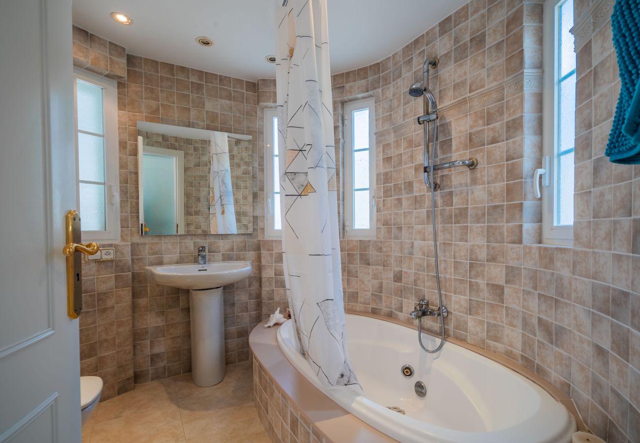 Villa in Alcudia - Ferrer , villa near the beach 