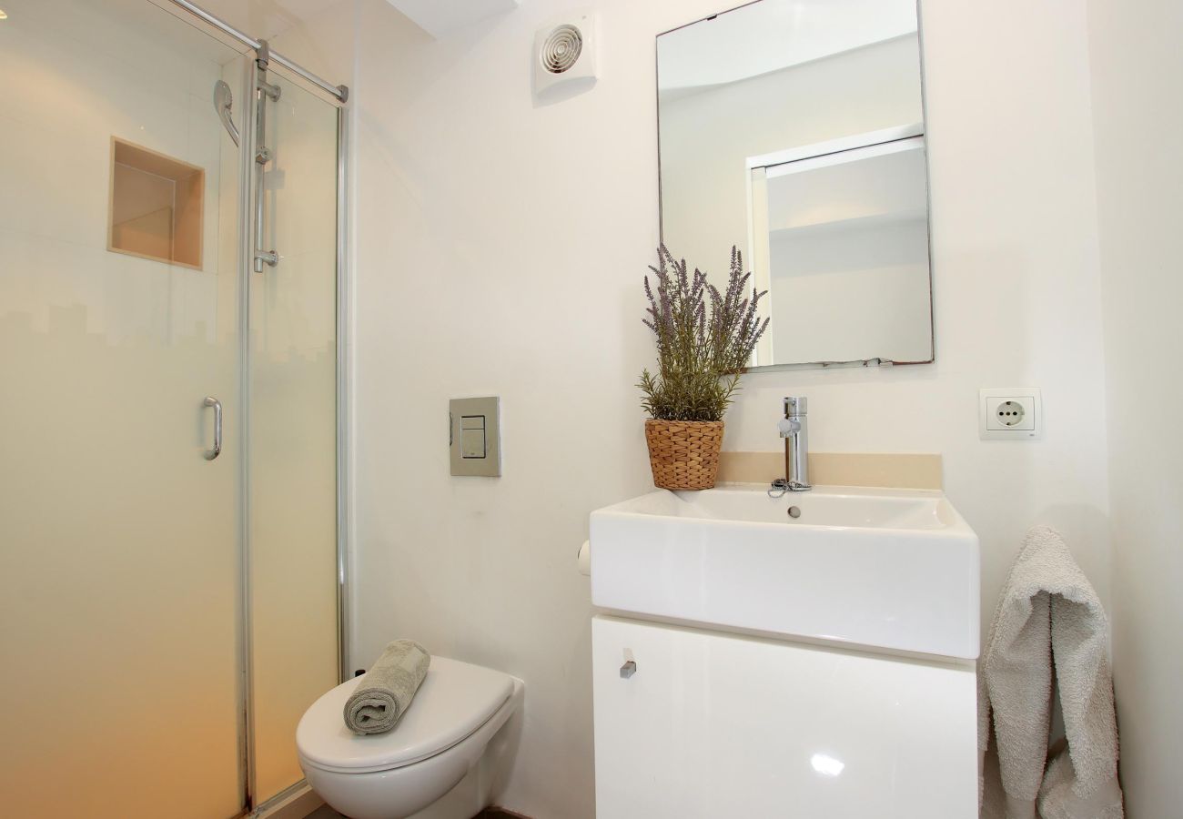 Apartment in Cala Sant Vicenç - Nice apartment for two people in Cala Sant Vicenç